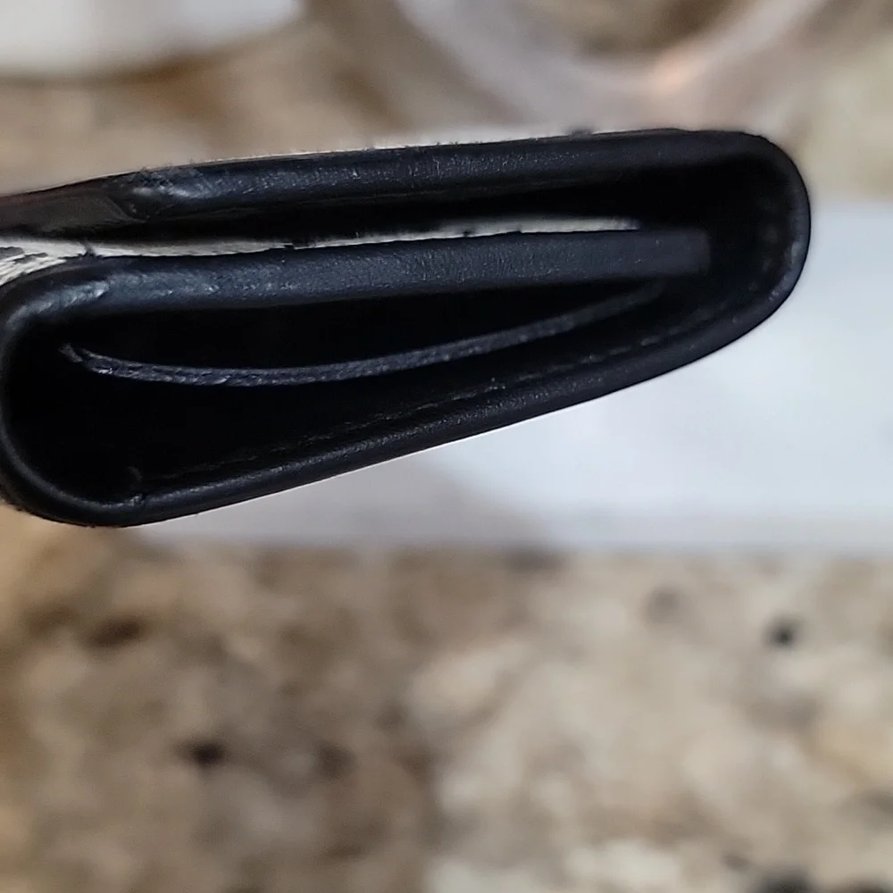 GUCCI  KEY RING HOLDER - Picture 5 of 9
